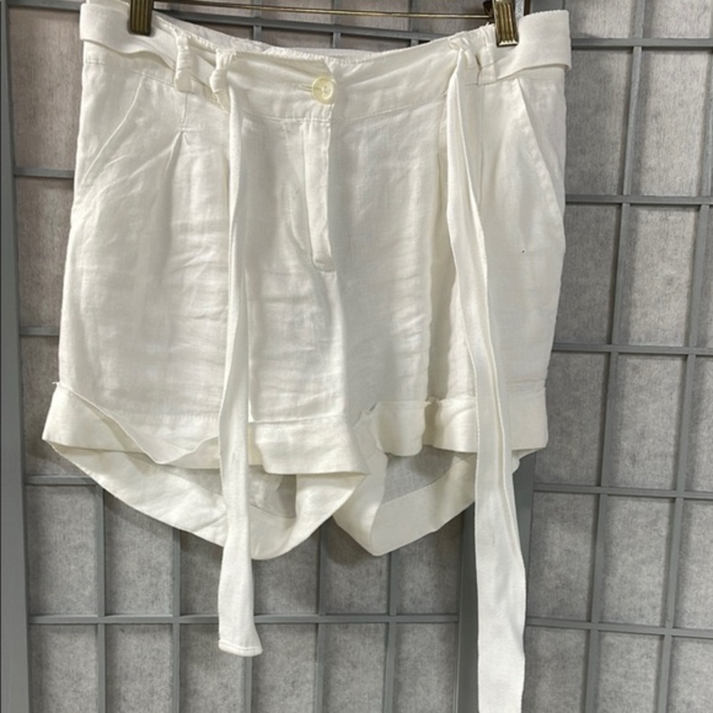 Tristan White Womens Linen Shorts with Belt Size 2